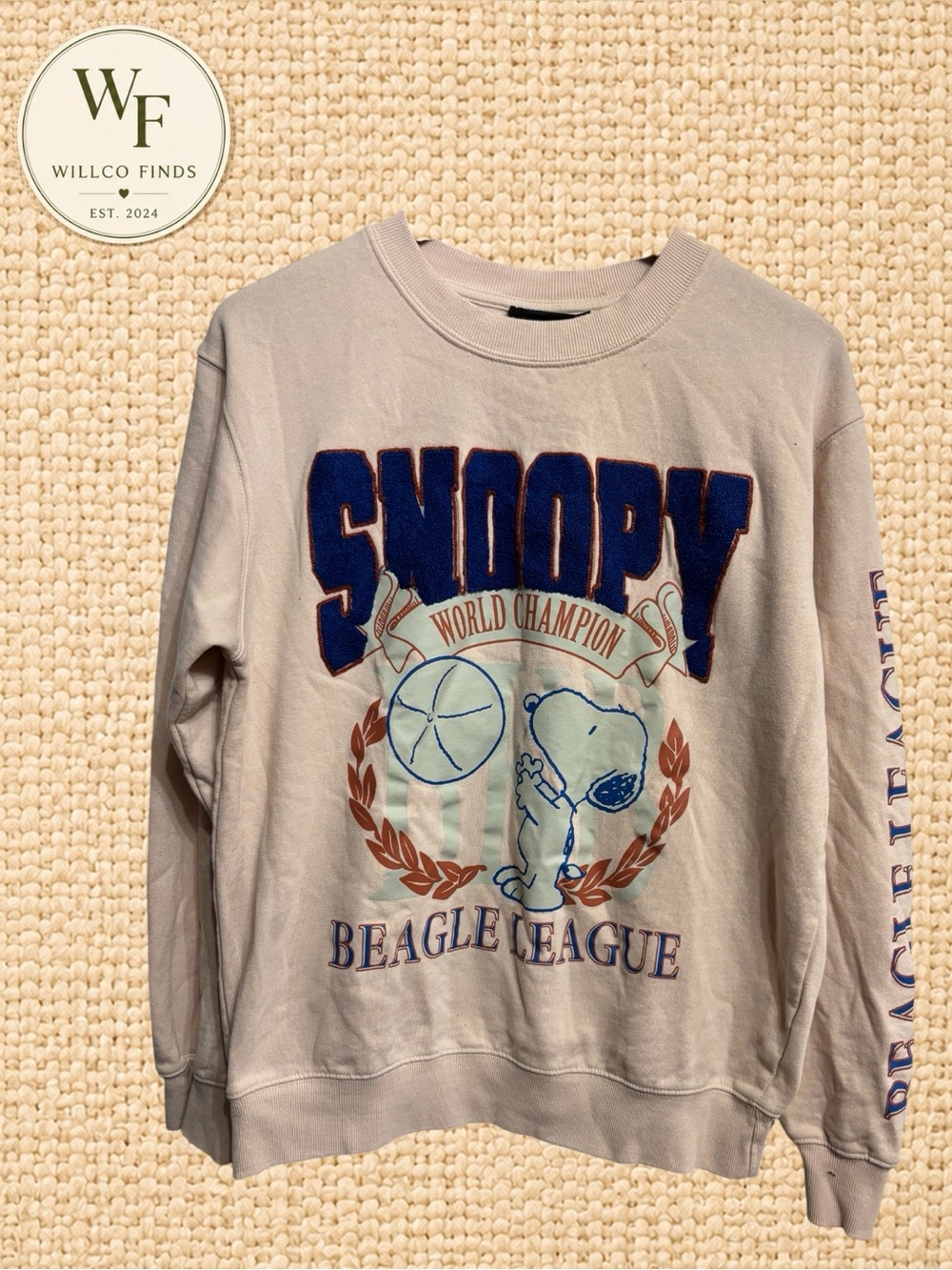 Peanuts Snoopy Beagle League Sweatshirt Medium Beige Chenille Graphic Crewneck